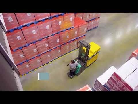 immagine di anteprima del video: Mitsubishi AXiA ES pedestrian stacker